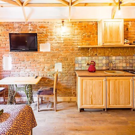 Nice Apartment Near Rynok Square Є Кондиціонер Світла Не Вимикали Lviv Bagian luar foto