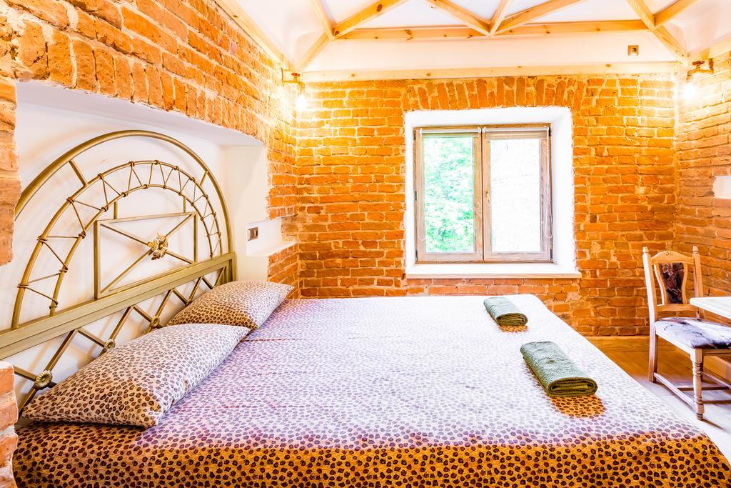 Nice Apartment Near Rynok Square Є Кондиціонер Світла Не Вимикали Lviv Bagian luar foto
