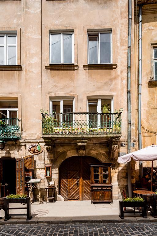 Nice Apartment Near Rynok Square Є Кондиціонер Світла Не Вимикали Lviv Bagian luar foto